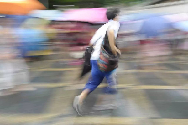 廣州暴雨突襲，高考繼續(xù)_除濕機廠家